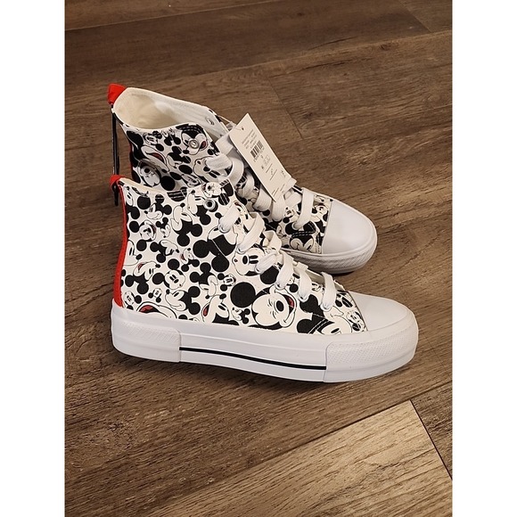 Disney Women's Mickey Mouse High-Top Lace-Up Sneakers Size 9 Black White NWT - Picture 5 of 5